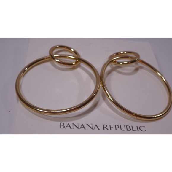 Banana Republic Women's Shiny INTERLOCKING Hoop EARRINGS NWT 58 GOLD - Picture 4 of 11